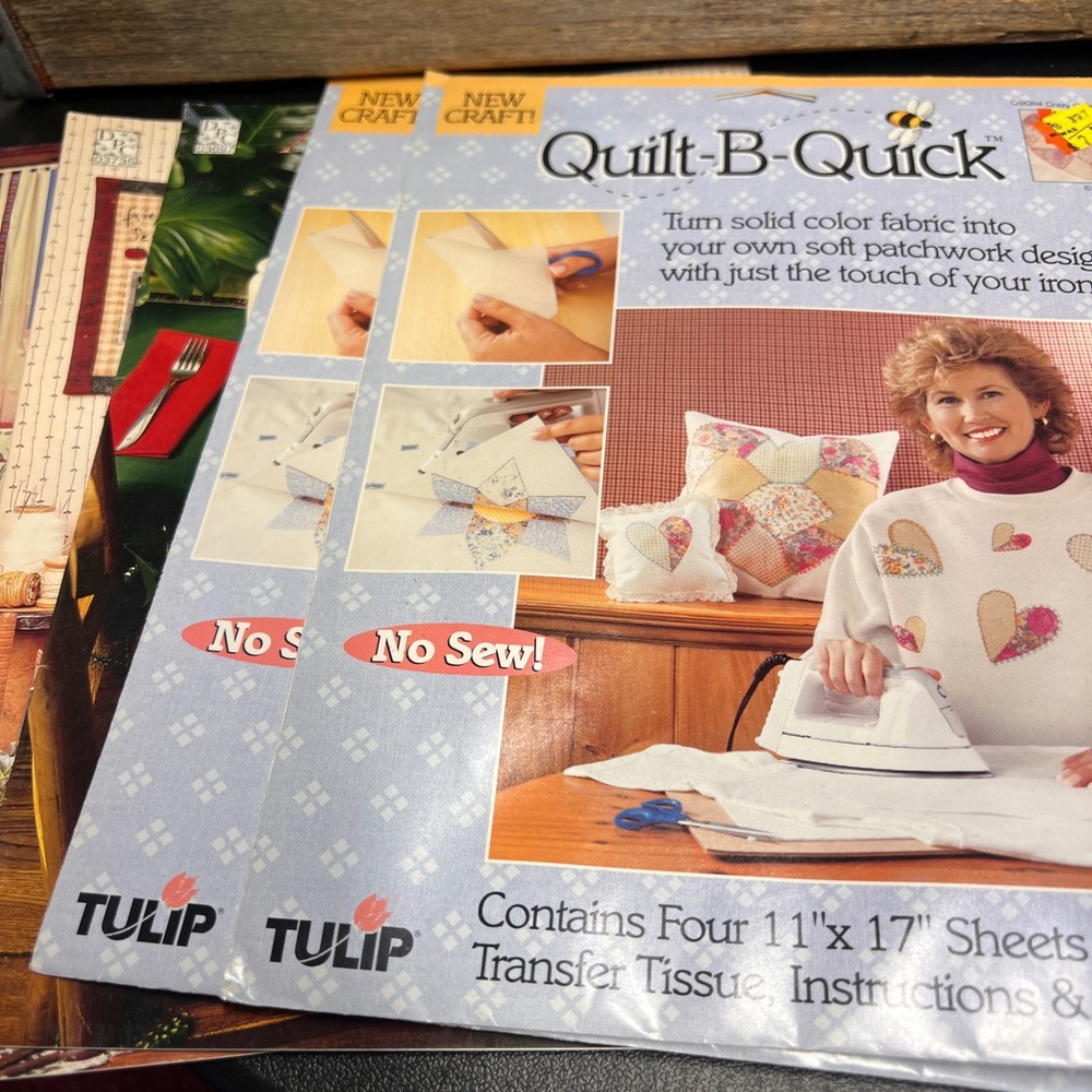 Lot of 5 Vtg Tulip Quilt-B-Quick Transfers & DPC Country Quilt Pattern Booklets